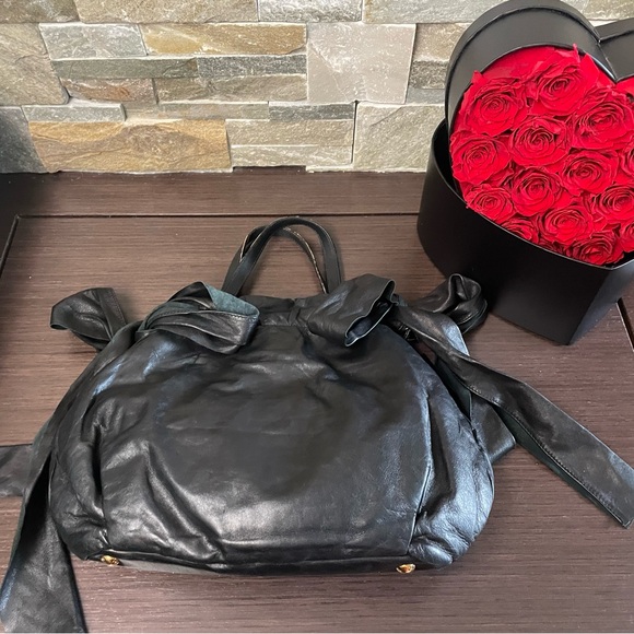 100% authentic Prada, antique bow bag, NAPA black leather ‼️PRICE DROP - Picture 3 of 5